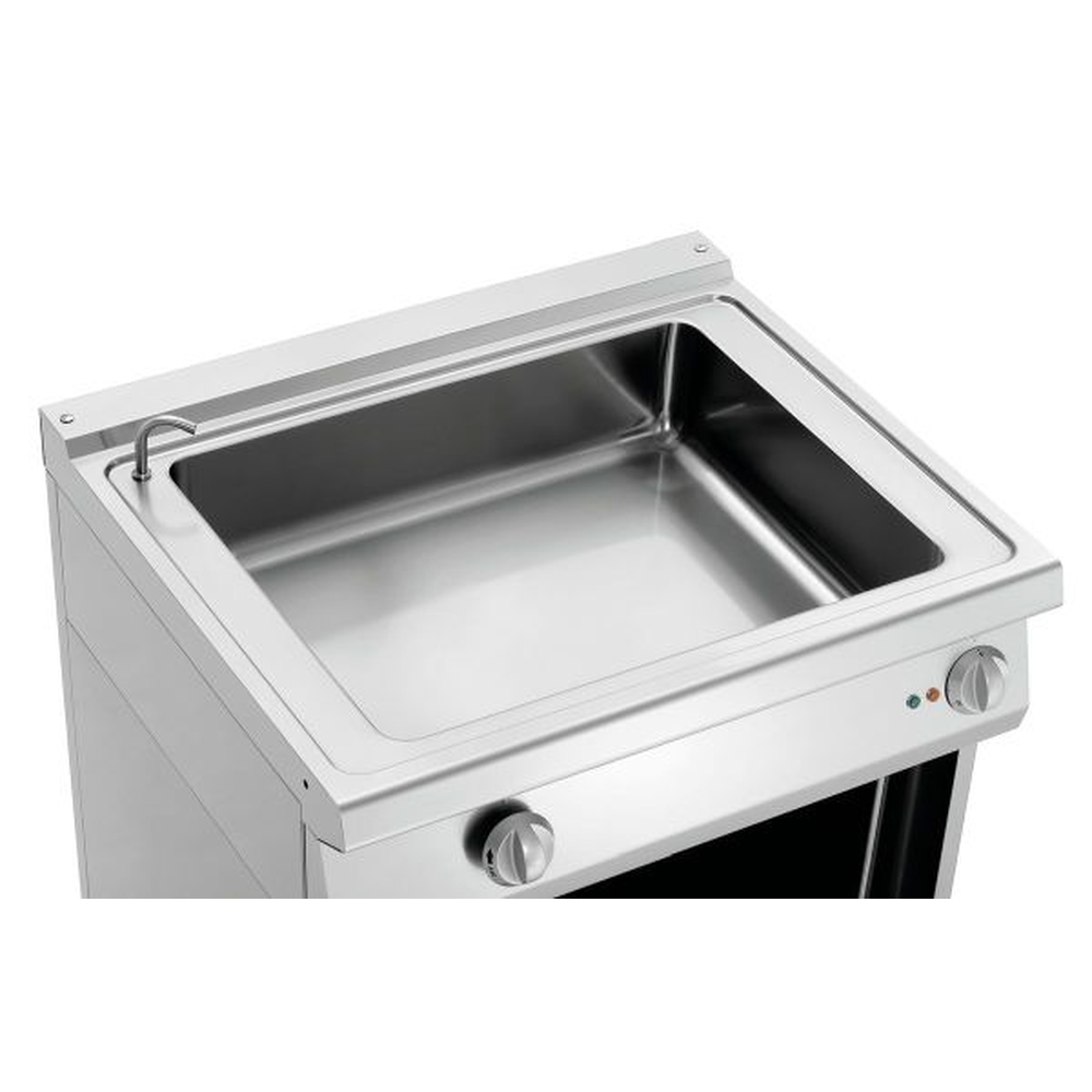 Einbau-Backofen?, Edelstahl-Wrack?, Spülküche?, Topfhalter?, Schmales Kochfeld?